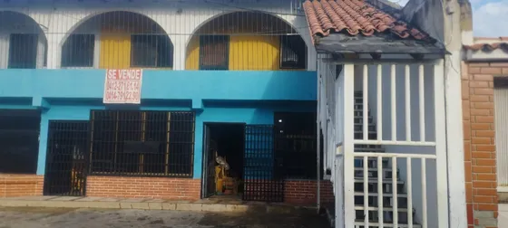 En Venta Edificio Comercial En La Av. Sindical - Barcelona