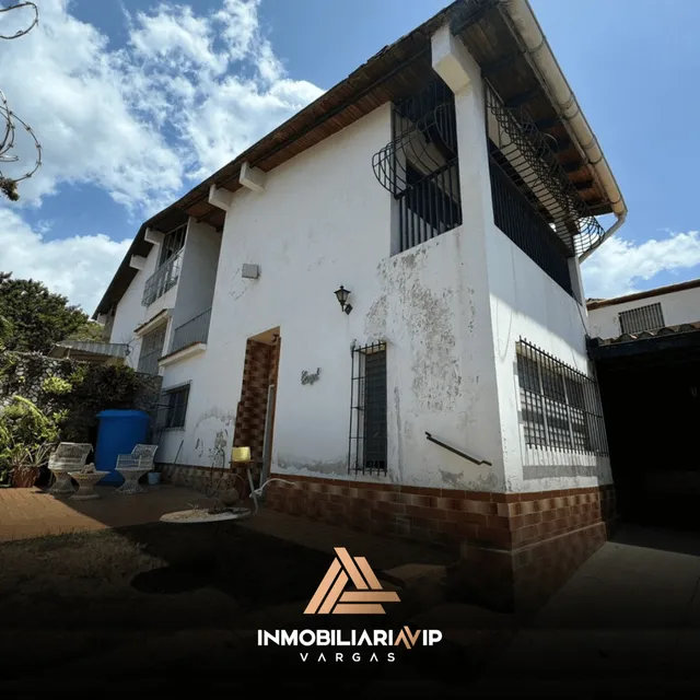 Ref 005 - 697  Te Ofrecemos Casa En Venta Con Excelente Ubicación Palmar Este - Estado La Guaira. 