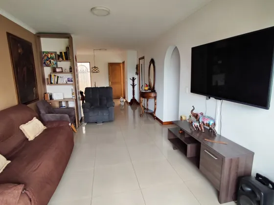 Apartamento En Venta En Estadio, Suramericana. Cod V12383