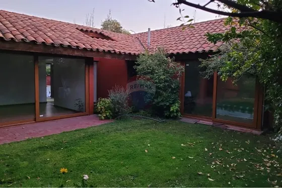 Preciosa Casa 4 Dormitorios, 3 Baños En Pasaje