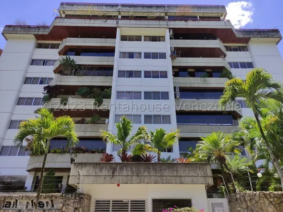 Ms: 25-12508. En Venta Amplio Apartamento En Colinas De Valle Arriba, A= 174 M2, 3h, 4b, 4p.