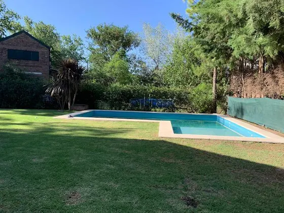 Casa En Venta De 4 Dormitorios Con Pileta En Fisherton - Rosario