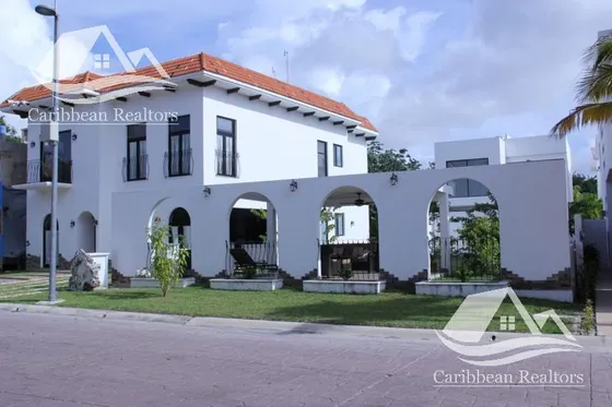 Cumbres Cancun
