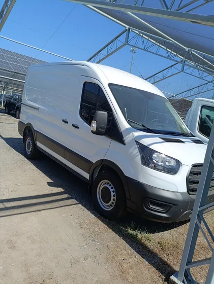 Ford Transit 2.2 Furgon Mediano 350m