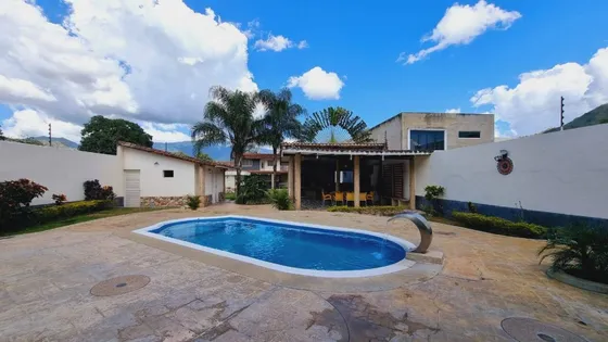 248615 Am* Venta Casa - Las Morochas, San Diego - ( 1.001m2 )