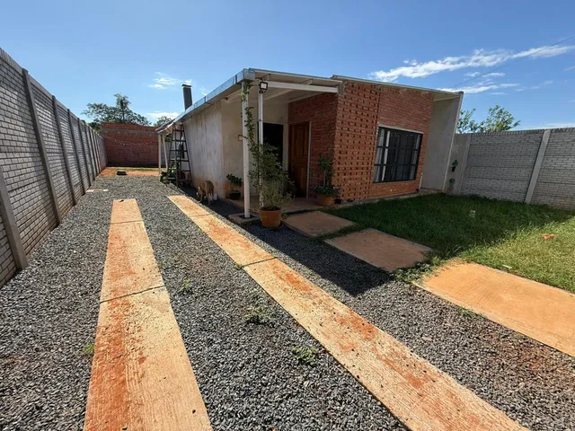 Buena Iluminacion, Sin Ruidos, Tranquilo, Mucho Verde.