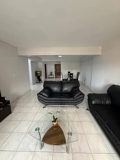 Apartamento En El Parral, Resd. Assad Palace, Piso Bajo, Planta Total Mc