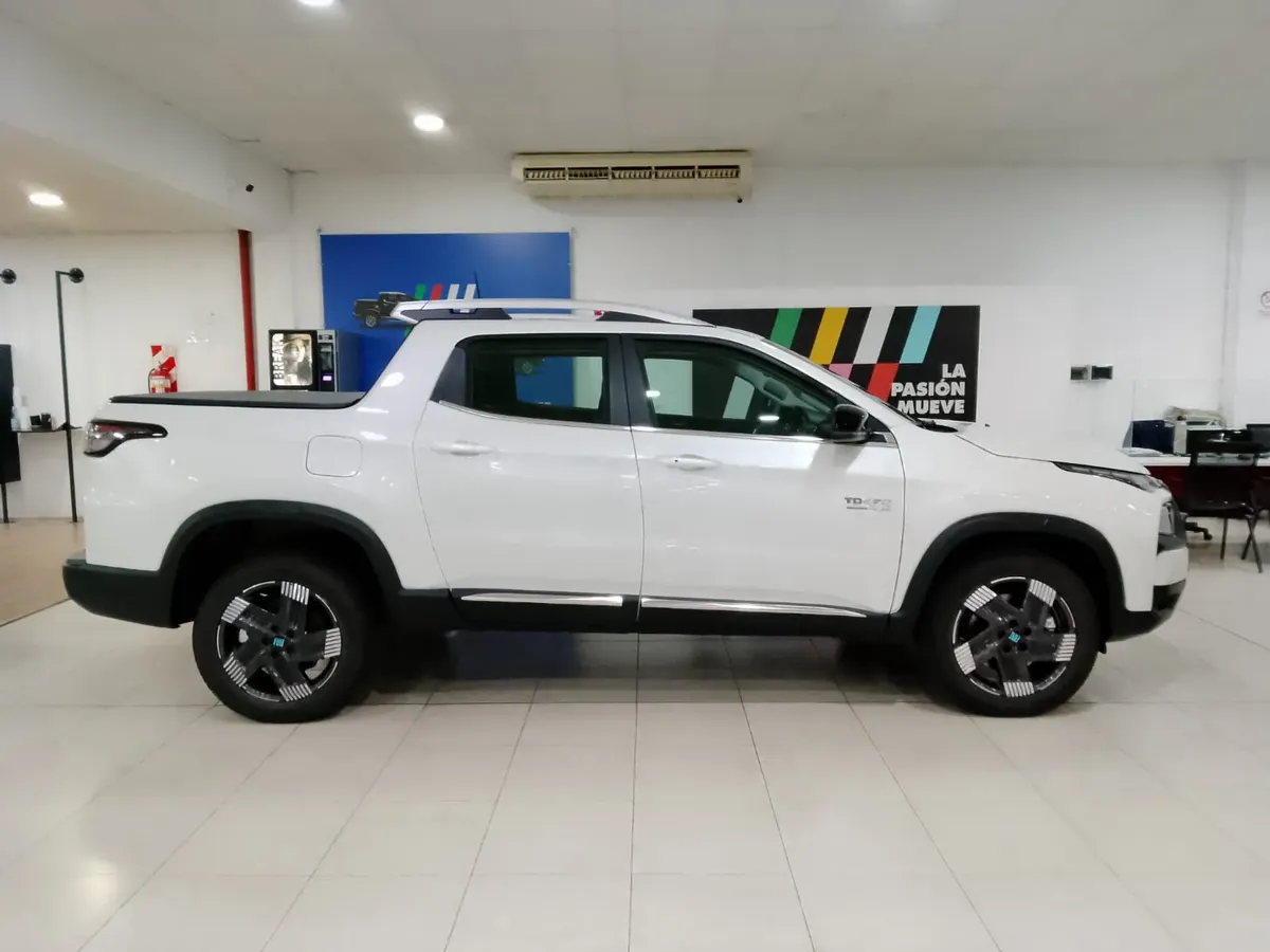 Fiat Toro Volcano5578233185573376014