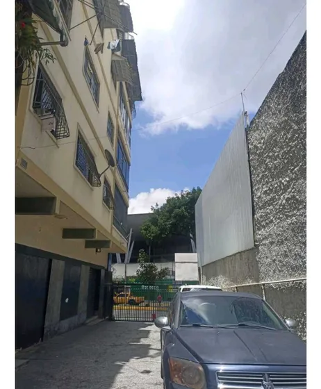 Vendo Apartamento 68m2 Los Dos Caminos 7435