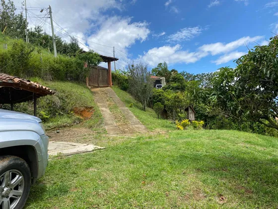 Alquilo Casa Finca Pequeña En Copacabana