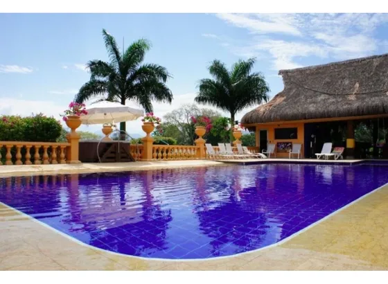 Casa En Venta En Santa Fe De Antioquia Con Piscina