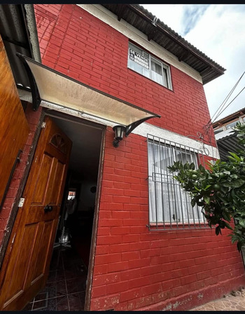 Se Vende Acogedora Casa En Belloto Norte Se Vende Acogedora Casa En Belloto Norte