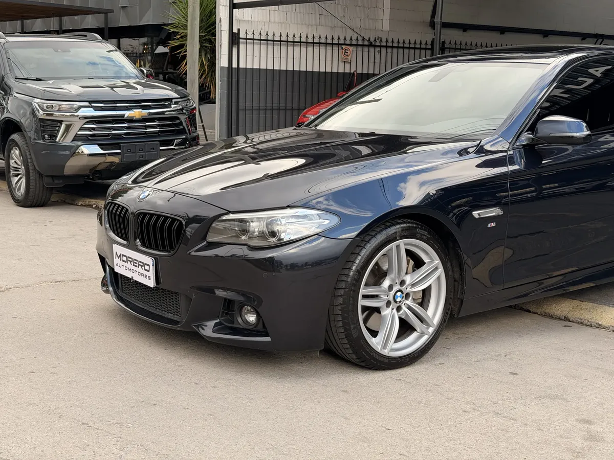 BMW Serie 5 3.0 535i Sedan M Package 306cv