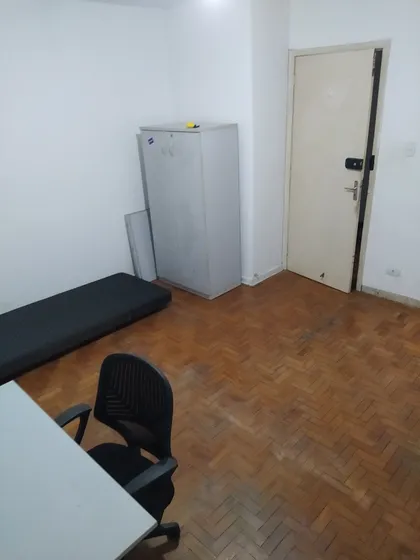 Quarto Individual Para Homens. 