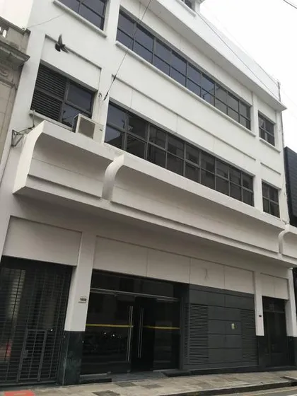 Alsina 1659 - Edificio De Oficinas En Block En Alquiler