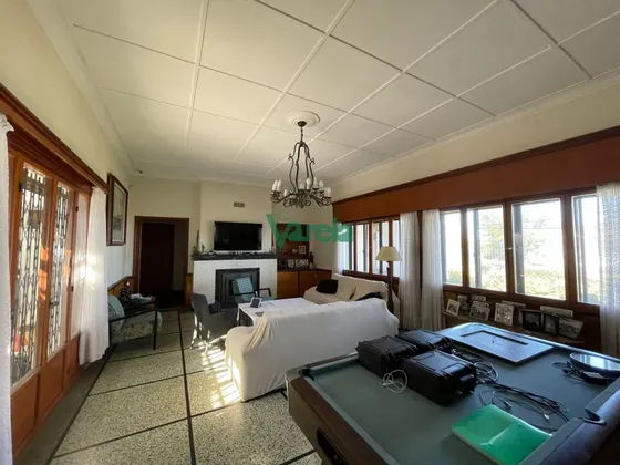 Venta Casa En Atlantida, 4 Dorm, 3 Baños, Estufa Leña, Vista Al Mar