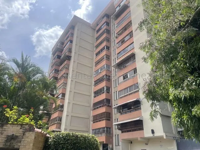 Acogedor, Fresco E Iluminado Apartamento Con Excelente Distribución Calle Cerrada Santa Monica Rsz