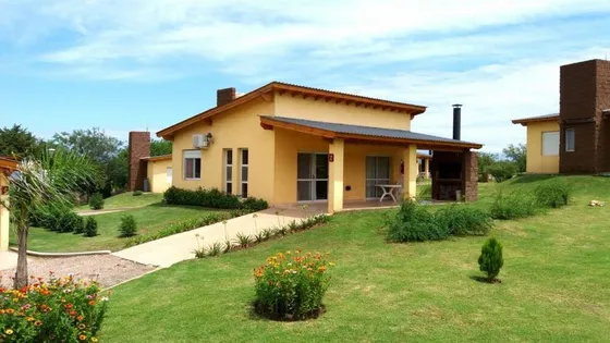 Edificio Comercial En Venta - 13 Dormitorios 7 Baños - 14.300mts2 - Córdoba