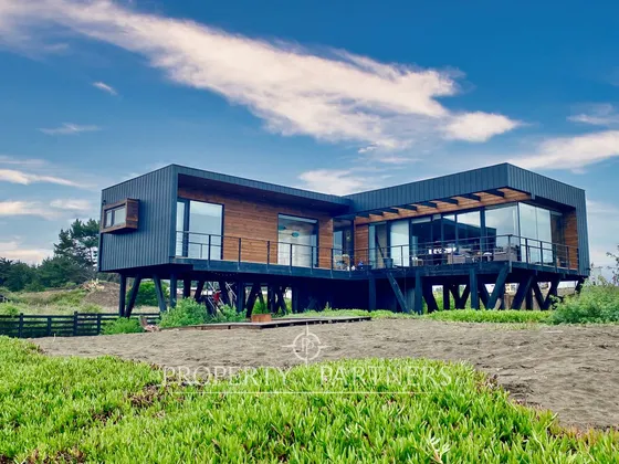Pichilemu, Casa En Condominio Frente Al Mar