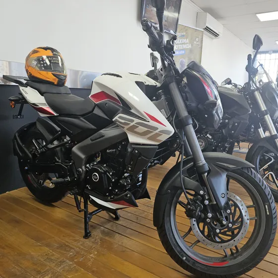 Rouser Ns 200 Bajaj