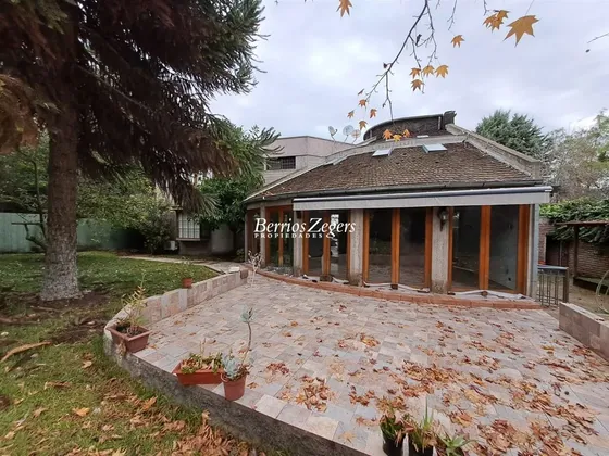 Casa En Venta De 3 Dorm. En La Reina