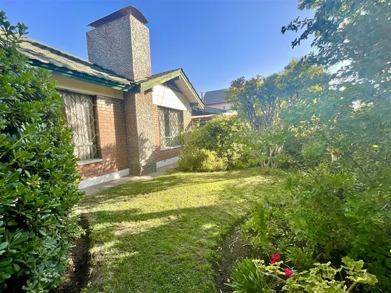 Casa En Venta De 3 Dorm. Domingo Bondi, Las Condes