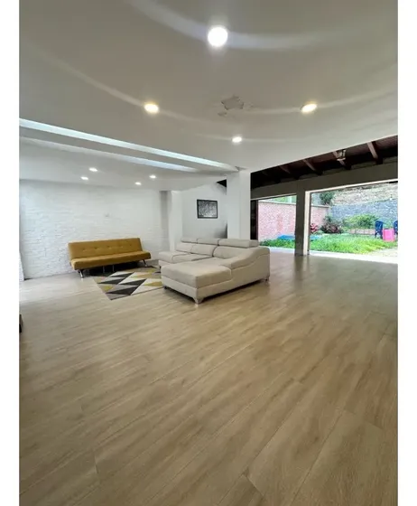 Vendo Casa En Calle Cerrada 309m2 Lomas De Prados Del Este 9015