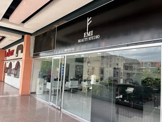 Vendo Local Comercial De 75 M2 +  Fondo De Comercio + Inventario, Ref. 50.000 - Centro Comercial Parque Aragua, Maracay
