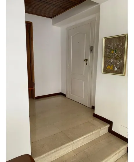 Se Alquila Ph 230m2 3h+e+s/5b/3p Valle Arriba 8831