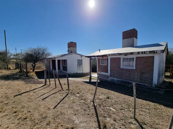 Complejo En Venta Dos Cabañas En Estancia Vieja, Frente Al Indio Bamba 2 Ambientes
