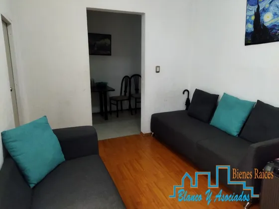 Habitación En Renta Metro Pinosuarez; Baño Propio; Todos Los Servicios; Ideal Una Pareja. 