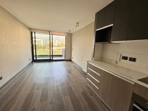 Departamento En Arriendo De 2 Dorm. En Las Condes