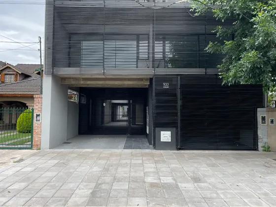 Venta Departamento 2 Ambientes Con Cochera Y Terraza Privada Ituzaingo Norte 