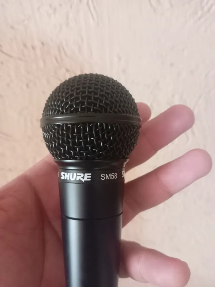 Microfone dinâmico cardióide Shure SM58-BLK Special Edition, cor