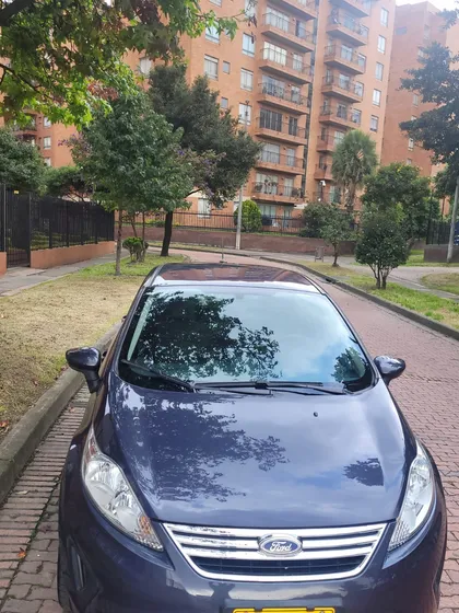 Ford Fiesta Sedan Automático