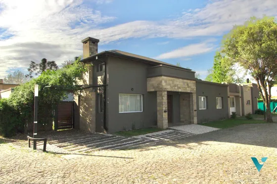 Casa  En Venta  Ituzaingó Norte  Barrio Privado Los Olivos