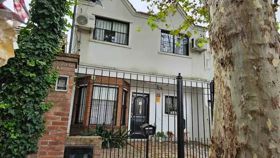 Venta Ph Dúplex 5 Ambientes En Adrogué Con Pileta 