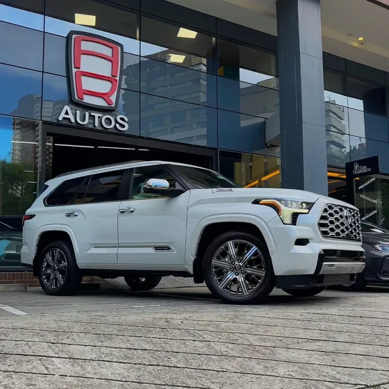 Toyota Sequoia 3.5 V6 Capstone