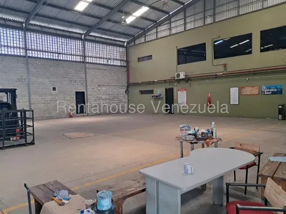 Galpón / Depósito Industrial Alquiler Valle Arriba Mls - 25-20005