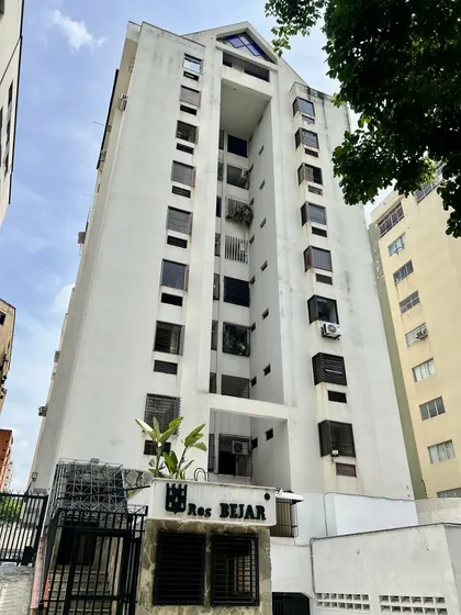 Apartamento En Alquiler Sin Amoblar Urbanizacion Prebo Res Bejar Valencia