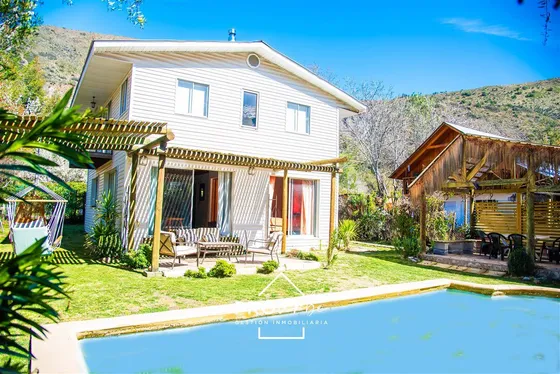 Casa En Venta De 6 Dorm. En San José De Maipo