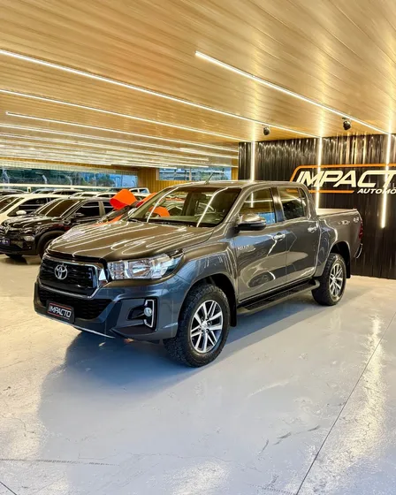 Toyota Hilux Cd Srv 4x4 2.8 Tdi Diesel Aut.