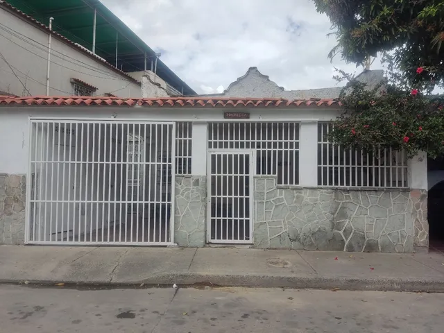 Me 24-21534 Venta De Casa Comercial Los Rosales 