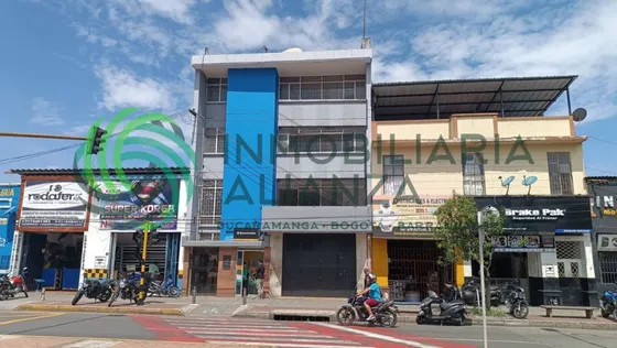 Edificio En Venta En Granada. Cod V61572