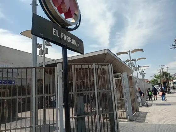 Oportunidad Unica !! 2 Locales Con Casa Y A Pasos Del Metro