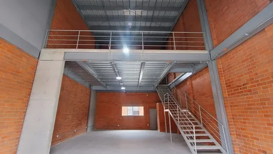 Bodega En Arriendo En El Sur/ Armenia (279062102).