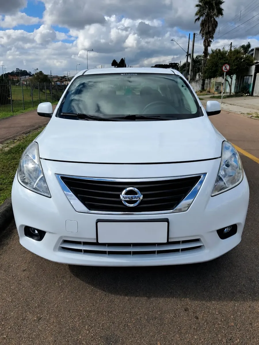 Nissan Versa 2014 1.6 16v Sl Flex 4p — foto 4