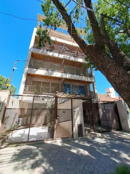 Hermoso 3 Ambientes Con Cochera En Monte Grande!!! Oportunidad!!!