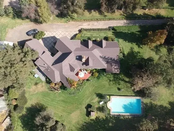 Se Vende Preciosa Casa Estilo Inglés En Limache Emplazada