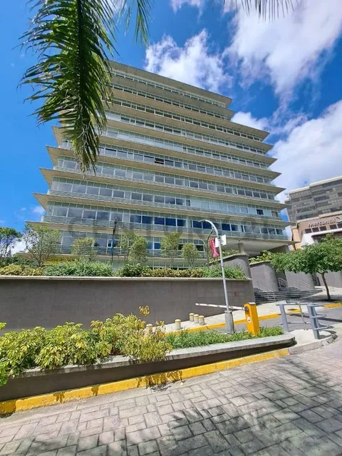 En Alquiler Oficina En El Centro Empresarial Dos Torres, La Lagunita